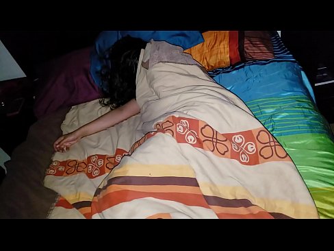 ❤️ सौतेला बेटा सोते समय अपनी युवा सौतेली माँ को डांटता है। सेक्स hi.osagoassist.ru पर  ️❤